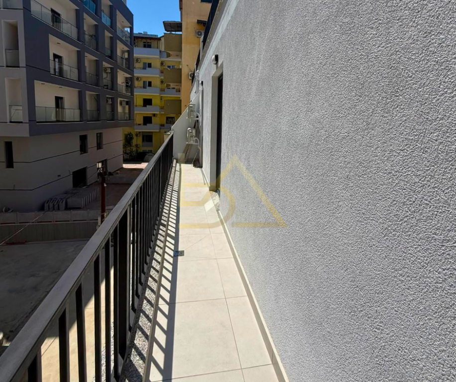 Apartament 1+1 për Shitje – Plazhi i Golemit, Kavajë