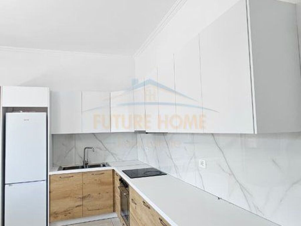 Qera, Apartament 2+1 + Post Parkimi, Ish Keneta,Durres