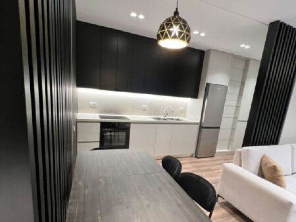 apartament 2+1 me qira tek Fusha e Aviacionit