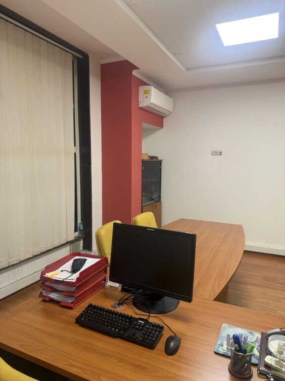 Qera | Ambjent Biznesi | Rruga e Elbasanit | 1000 €/muaj