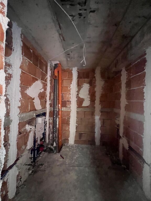 📌 Jepet me Qira Apartament 2+1 – Ali Demi, Mangalem