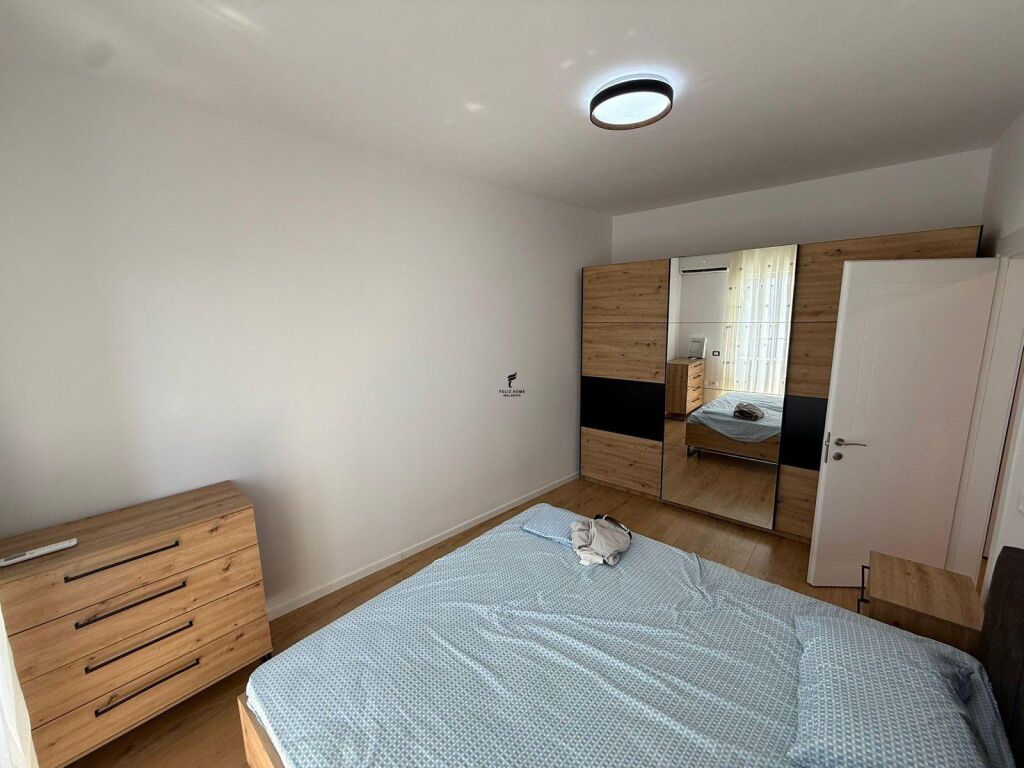 APARTAMENT ME QERA 2+1 BULEVARDI I RI 65.000 LEKE FH-86567