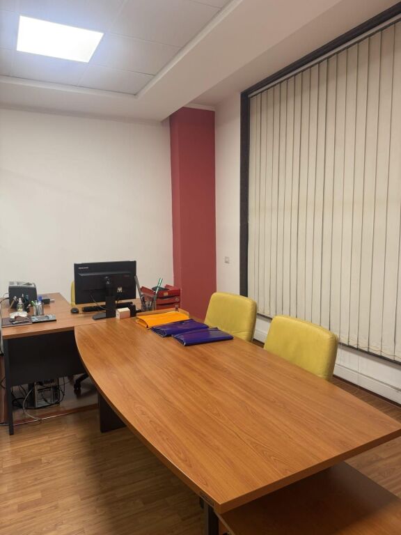 Qera | Ambjent Biznesi | Rruga e Elbasanit | 1000 €/muaj