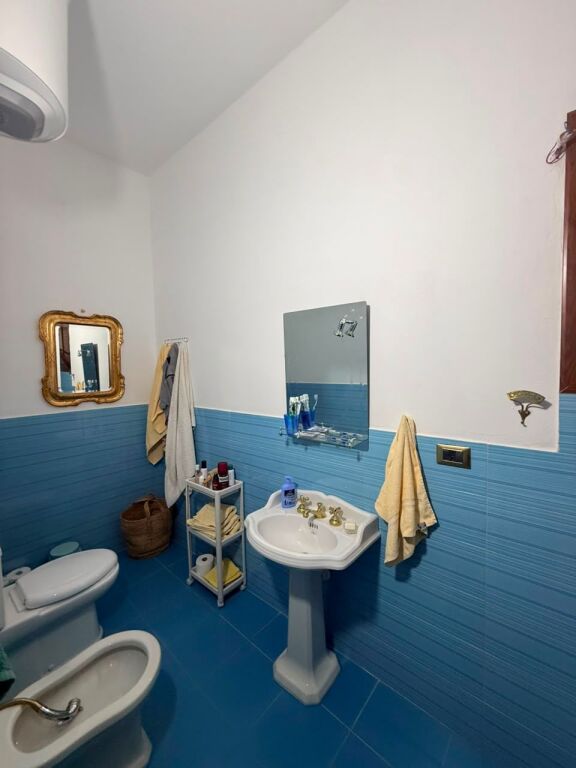 Casa Privata in Affitto all'Ingresso di Vlora 4 + 1 + 3 bagni