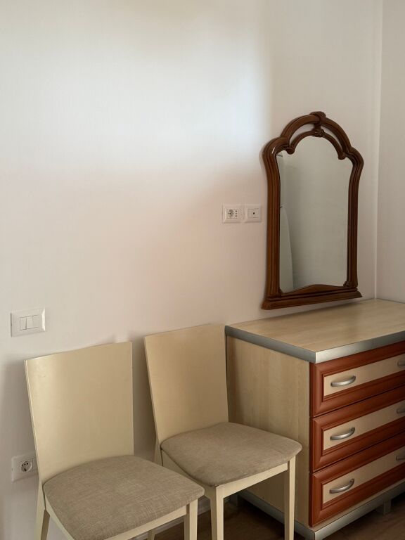 APARTAMENT ME QERA