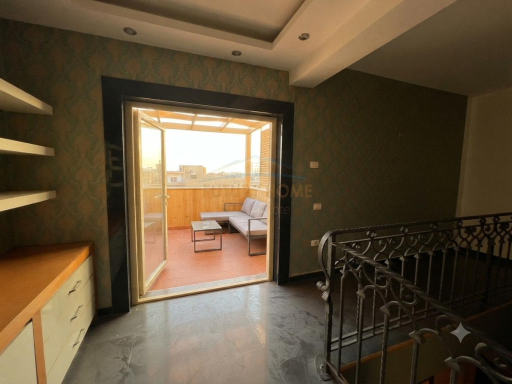 Shitet, Apartament 3+1+2+Verandë+Poste ParkimI, Fresk.