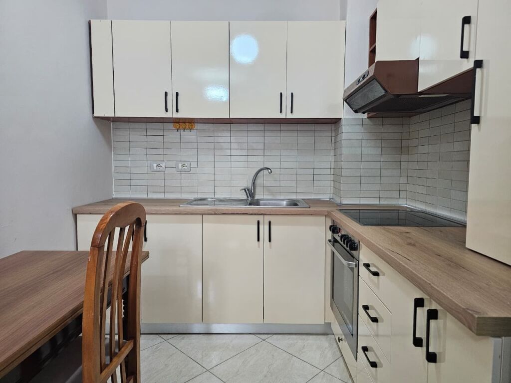 Apartament 1+1 per qira tek Siri Kodra!