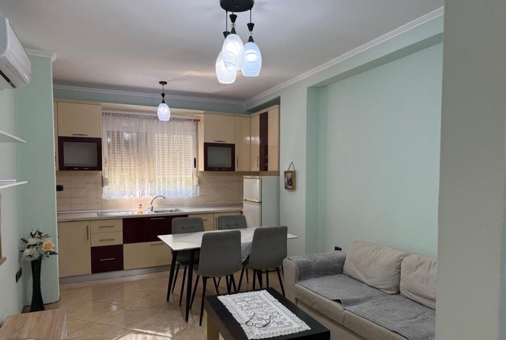 Apaartament 2+1 per qera Materniteti i Ri !