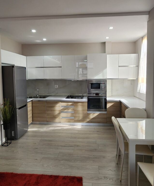 Jepet me qira super apartament 1+1 + studio me ballkon në Rrugën Islam Alla, Tiranë   ID 5275
