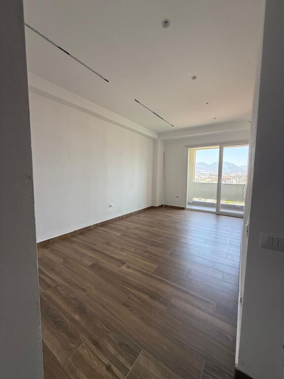 1+1 for rent at Golden Park