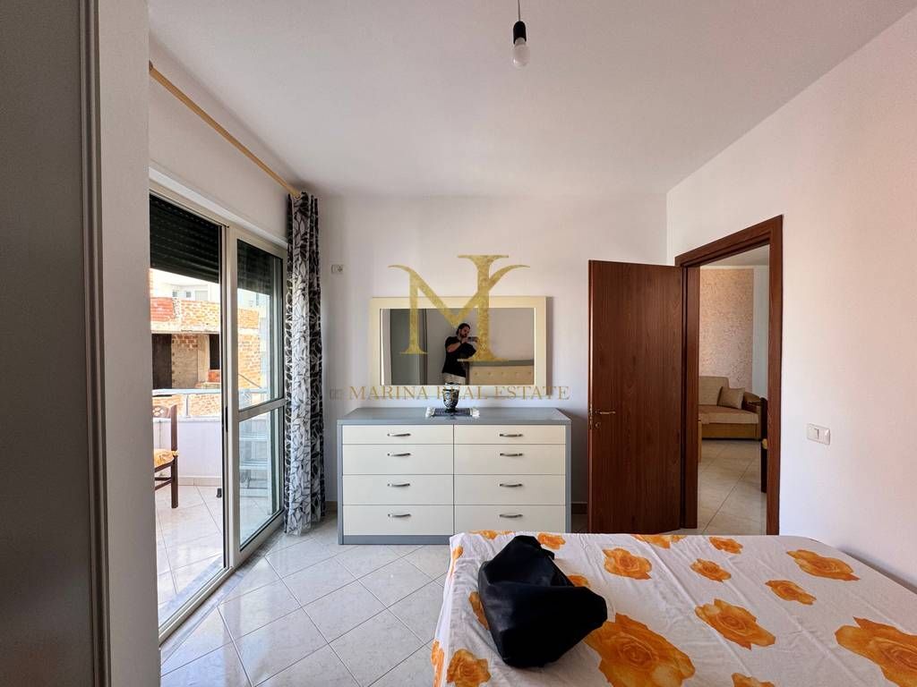 Shitet apartament 2+1 me pamje nga deti në Durrës (zona Plazh Iliria)
