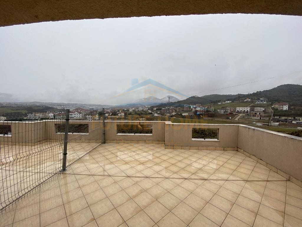 Qira, Triplex 3+1+2, Akacia Hills, Teg . OPP68000