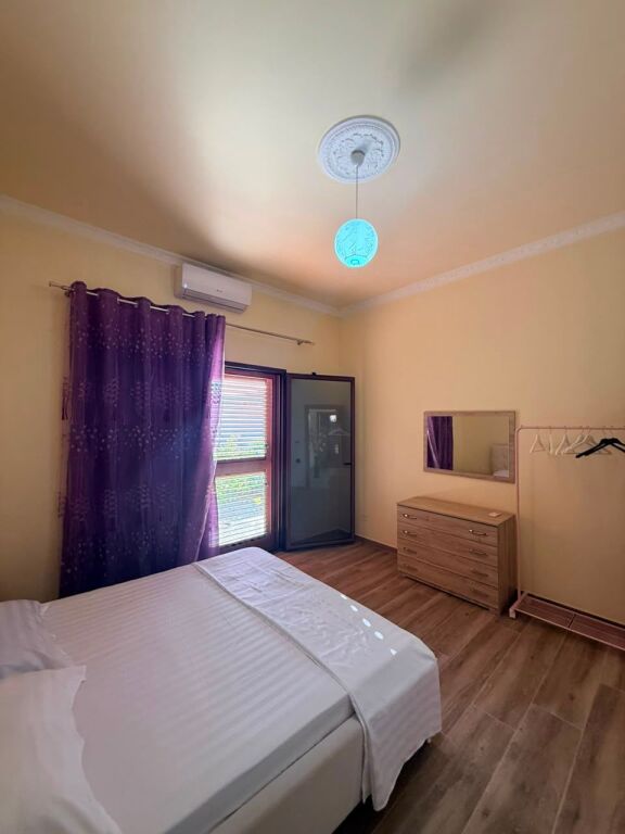 Casa Privata in Affitto all'Ingresso di Vlora 4 + 1 + 3 bagni