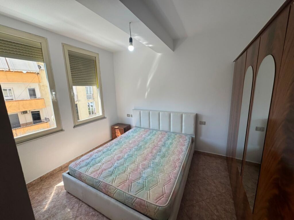 2+1 apartment for rent near Square 21, Kavajes street