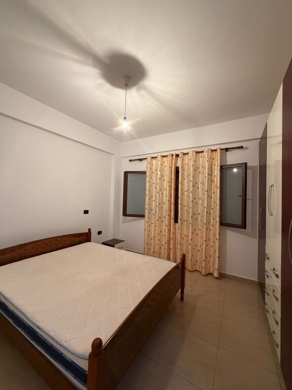 Apartament 1+1 me qera ne Yzberisht, Tirane.