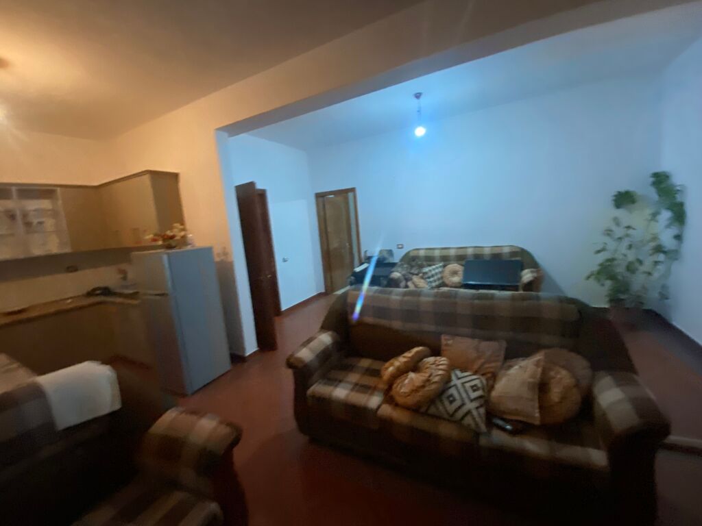 Apartament 1+1 per qera ne Kombinat !