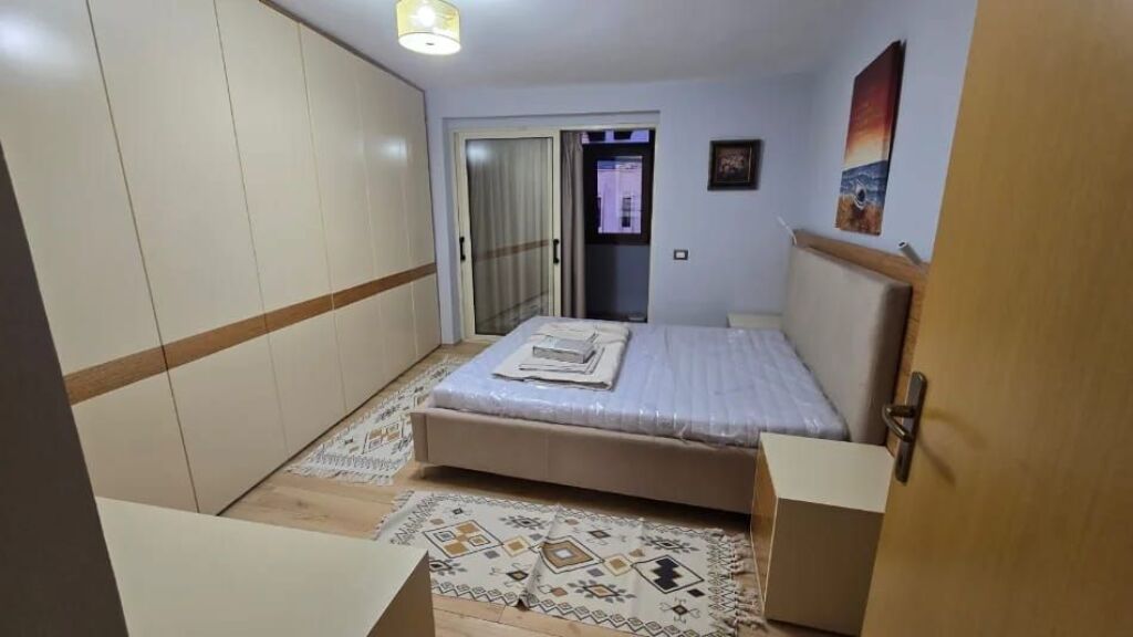 Jepet Me Qera Apartament 3+1+Aneks+Ballkon, Prane Sheshit Skenderbe
