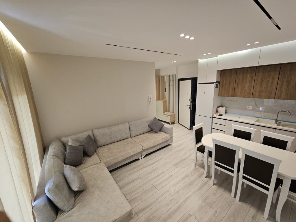 Apartment with Parking at Jordan Misja