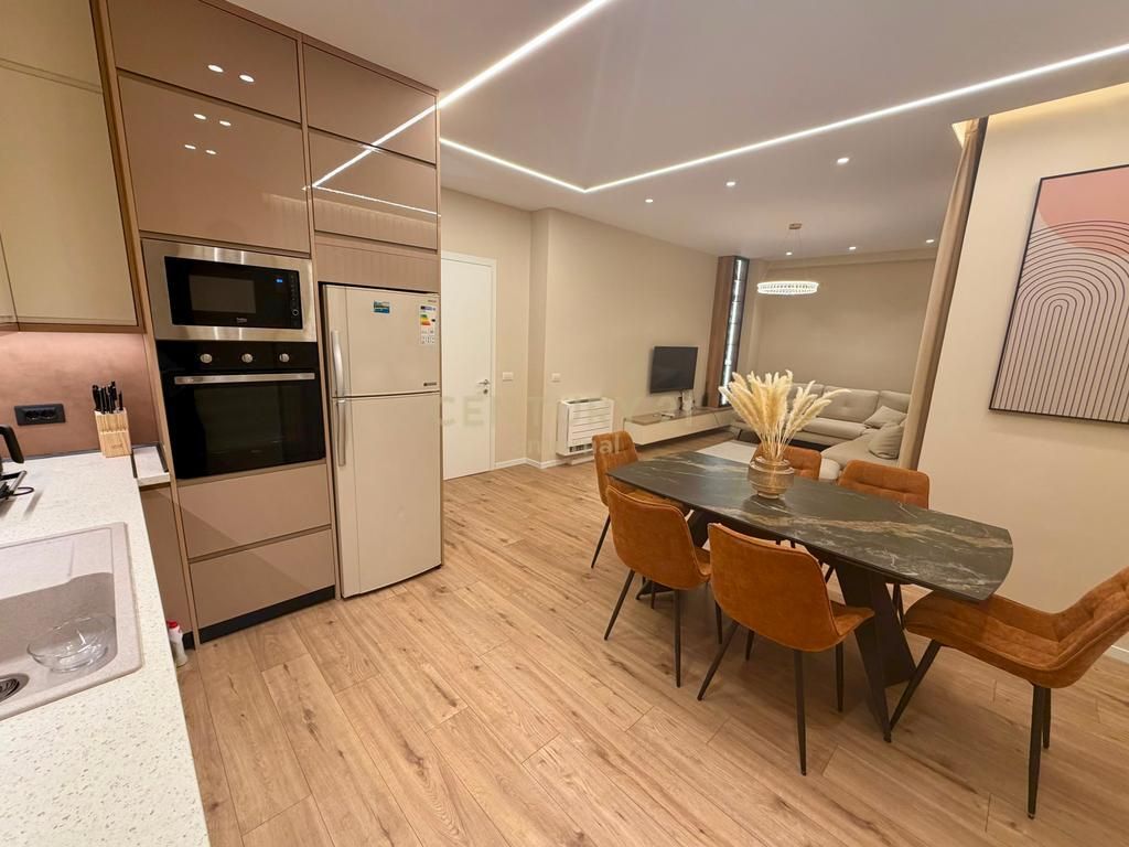 Apartment for Rent at the intersection of Bardhyl street with Qemal Stafa street
