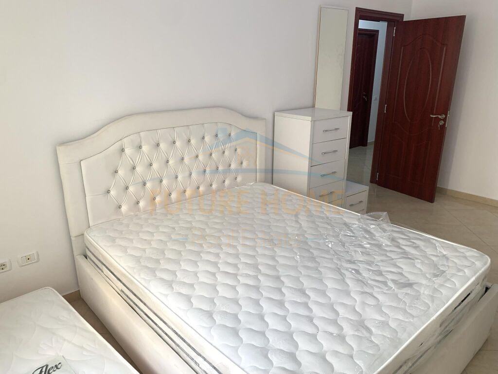 Apartament 1+1, Unaza e Re.
