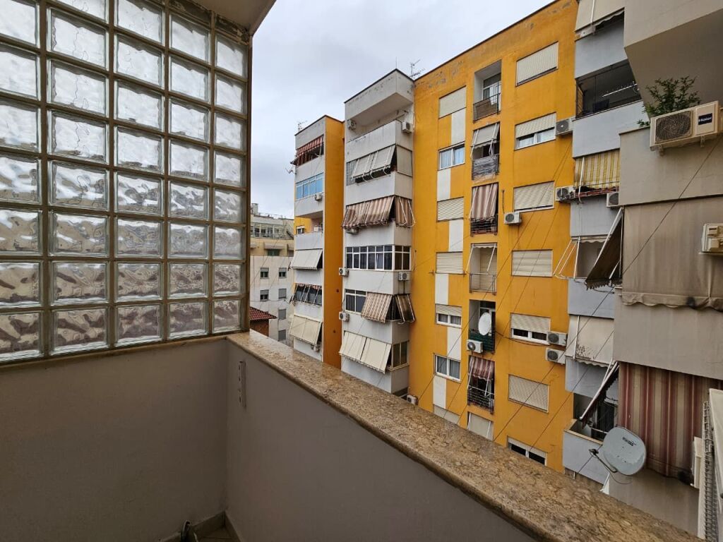 Apartament 1+1 per qira tek Siri Kodra!