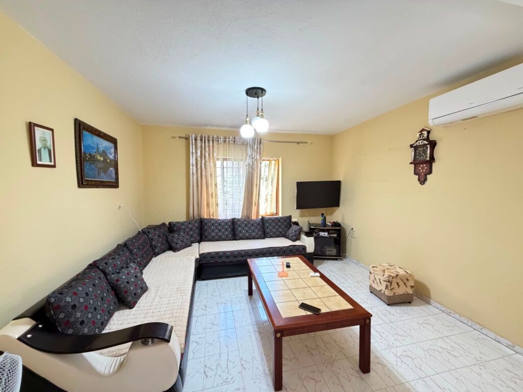Jepet me qira apartament 1+1 ne Laprake