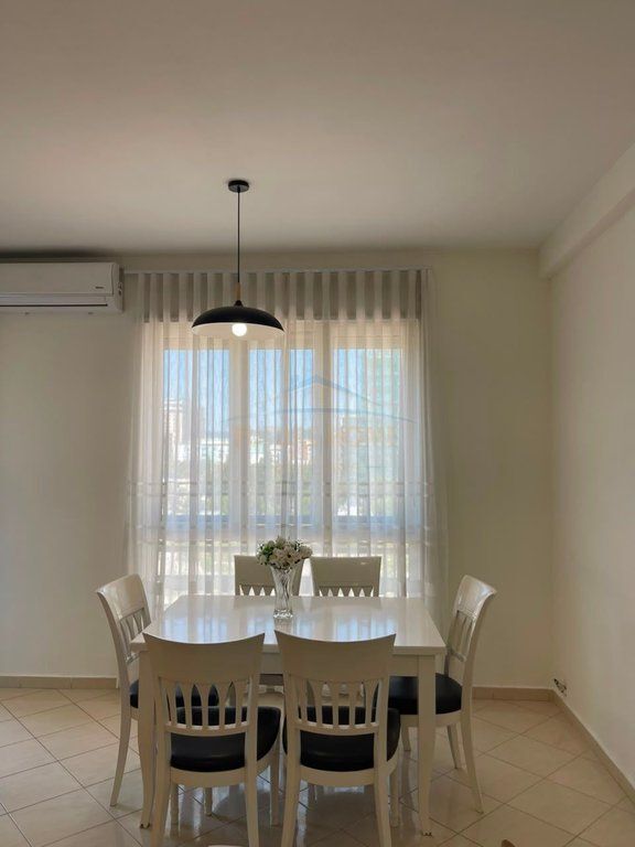 Qera,Apartament 1+1+Post Parkimi, Rruga Karl Gega, Stacioni i Trenit,Tiranë    60,000 Lekë