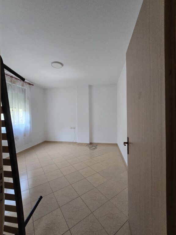 Apartment for sale, dry lake