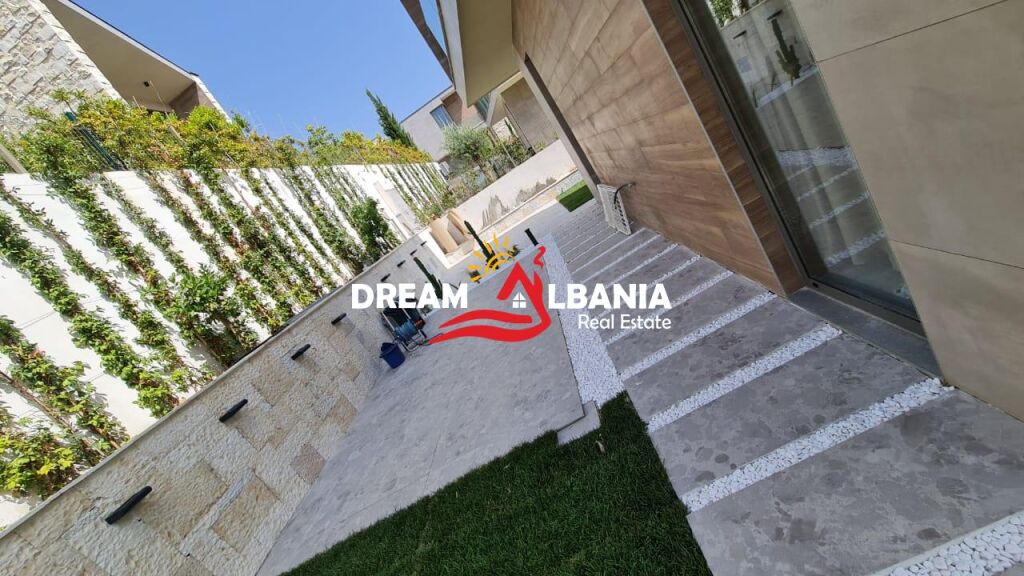 Vile Individuale ne Shitje tek Olea Residence ne Dhermi (4151128)