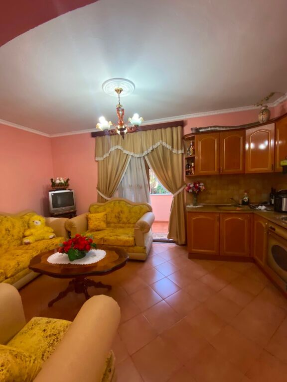 Apartament 3+1, Misto Mame!