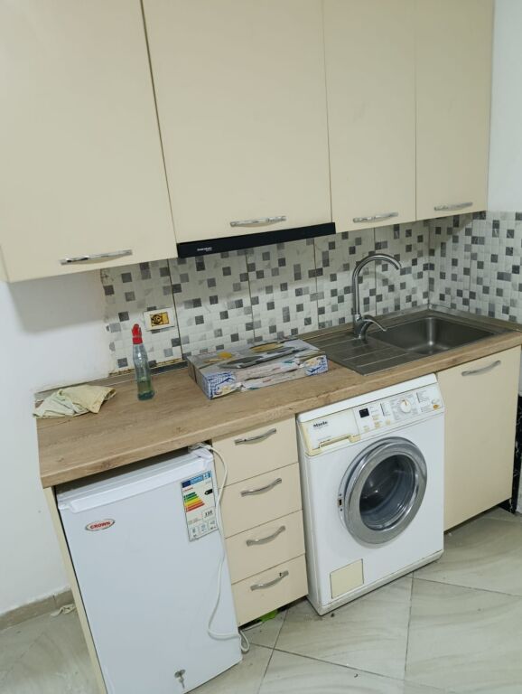 🏡 Jepet Garsoniere me Qera – Qytet Studenti