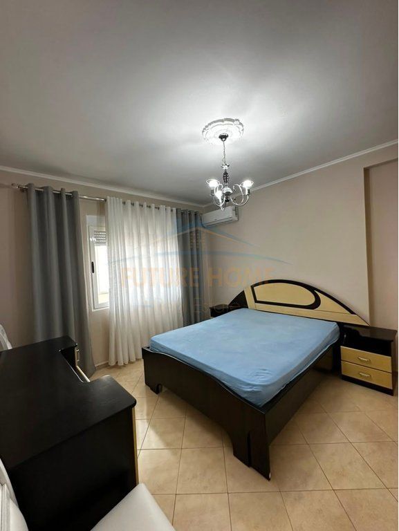 Qera, Apartament 1+1+ Garazh, Prane Ish Urt, Durrës