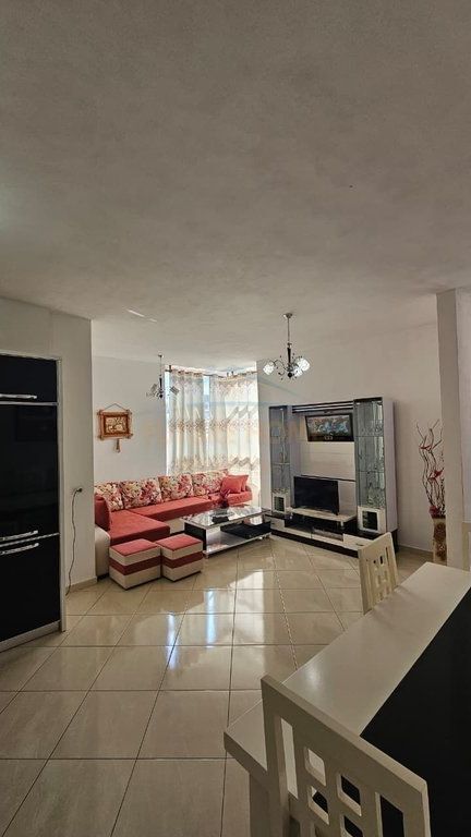 Rent, Apartment 3+1+2+2, Court, Durres
