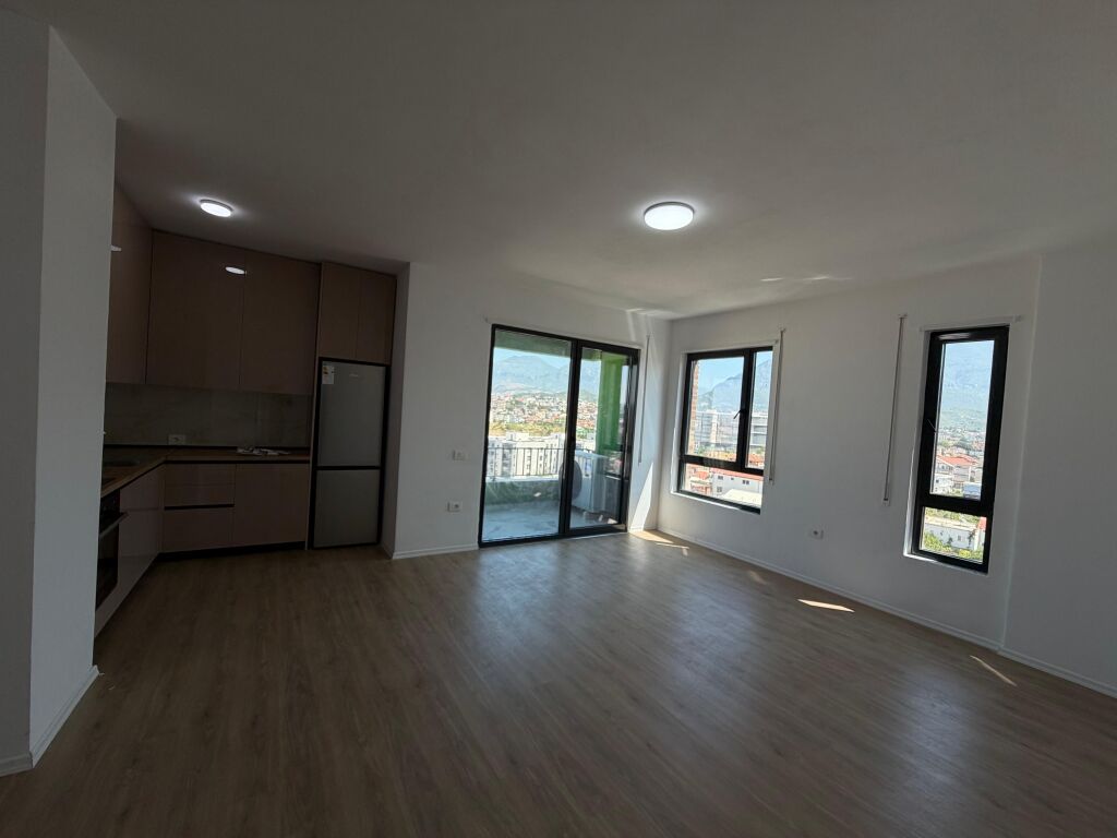 🔥Appartamento in affitto a 5 Maji🔥