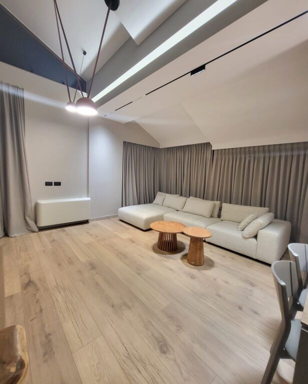 Duplex 3+1+2+🅿️ per qira, Prane Kodres se Diellit !