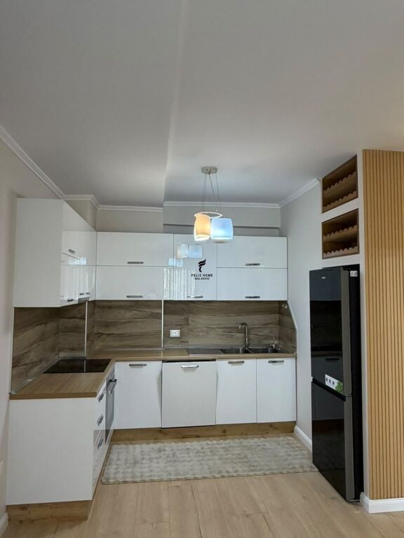 IN VENDITA APPARTAMENTO 1+1 VIA KAVAJES 14.200.000 LEKE FH-86506