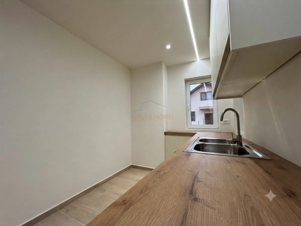 Shitet, Apartamenti 1+1 Rruga Flamurit, Sarande