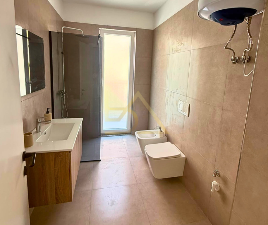 Apartament 1+1 për Shitje – Plazhi i Golemit, Kavajë