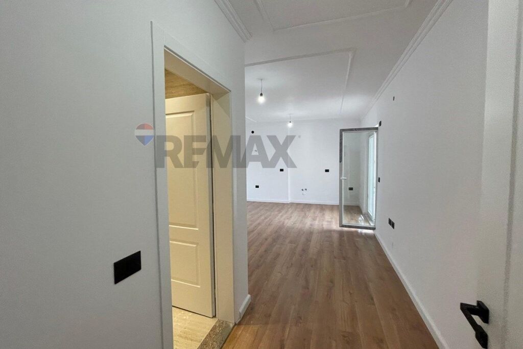Apartment 1+1 for sale at Vasil Shanto