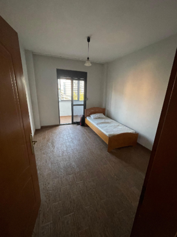 Qera | Apartament 2 + 1 | Laprake afer Gjykates Administrative |300 €/Muaj