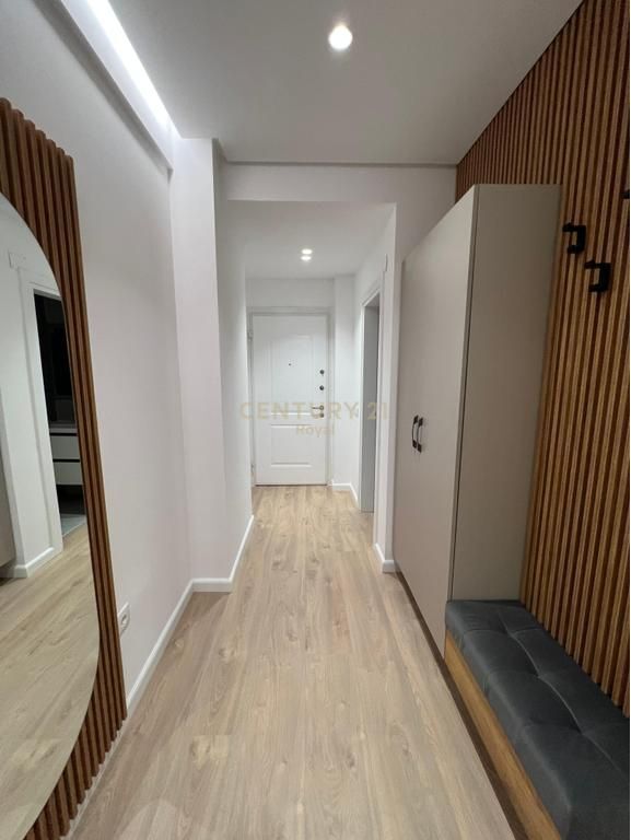 Apartament 2+1 me qira te Zogu i Zi