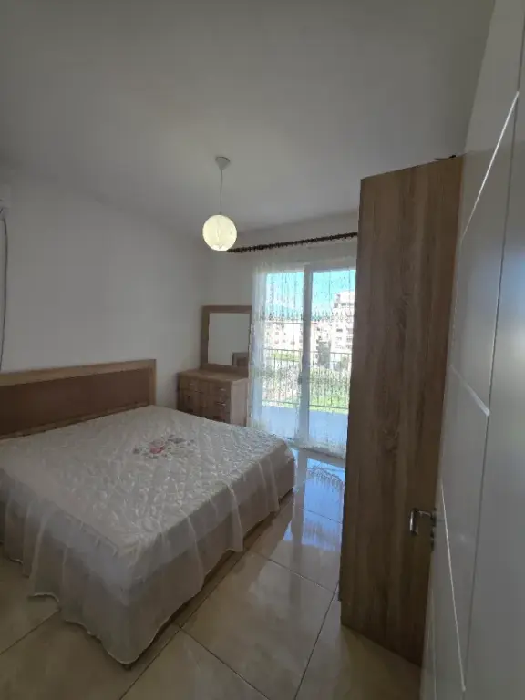 Apartament 2+1 me qera ne Astir prane Viles L ne rrugen Sokrat Miho