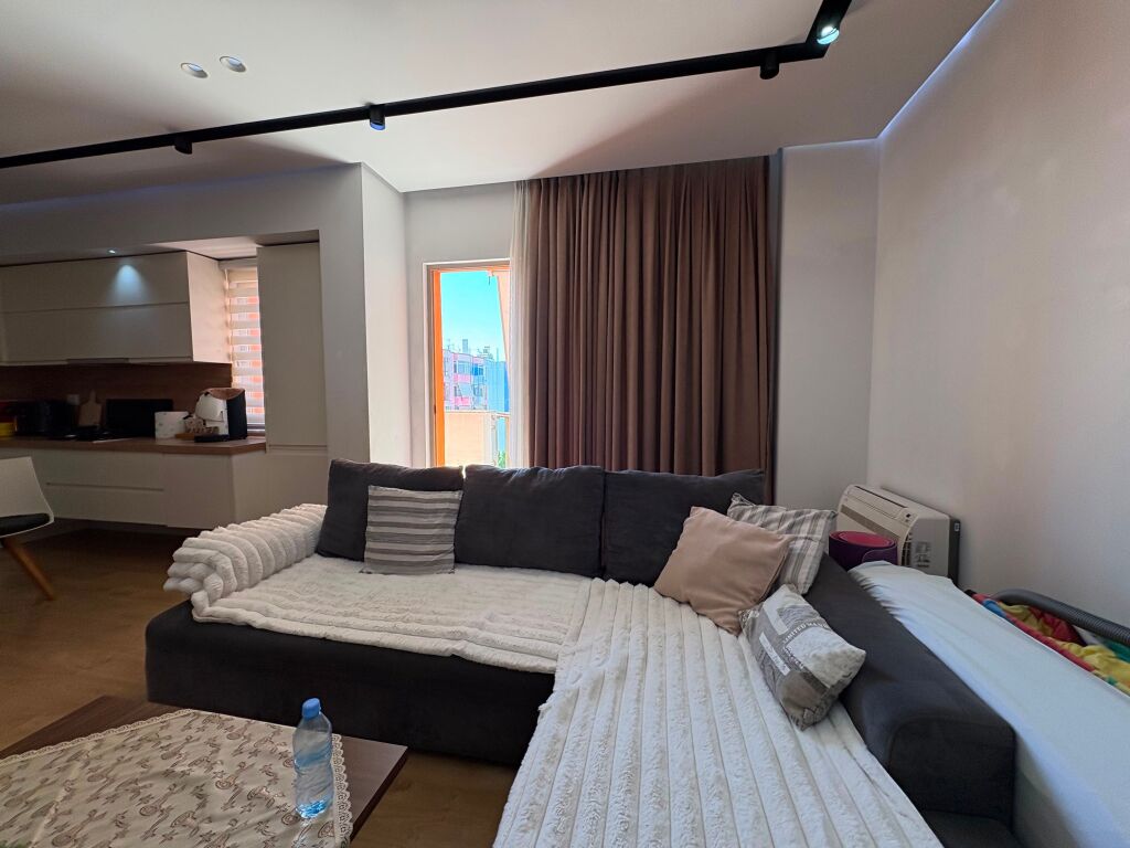 ✅Shitet 2+1+Garderobe + Verande 📍Bulevardi Migjeni te Nela 6