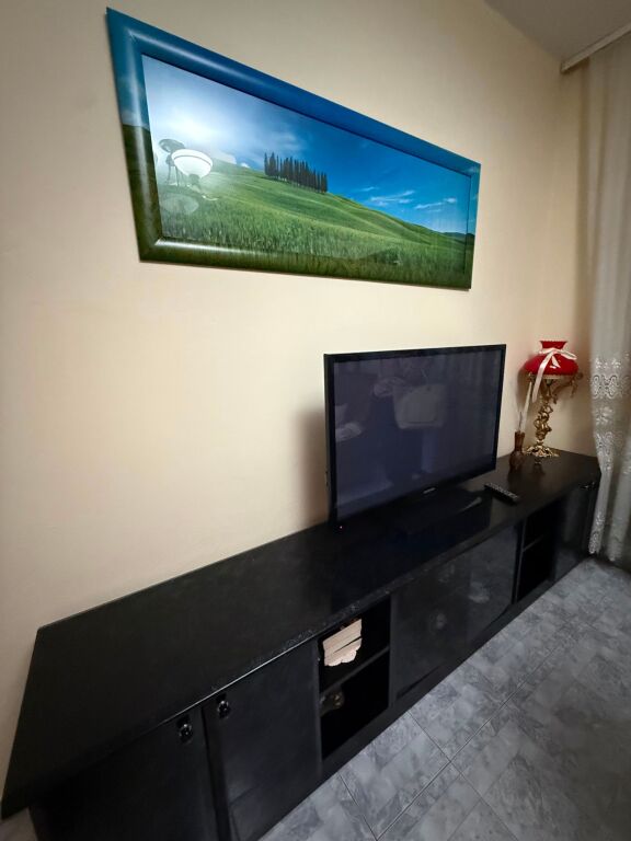 Qera | Apartament 2 + 1 | Farmacia 10 | 400 €/muaj