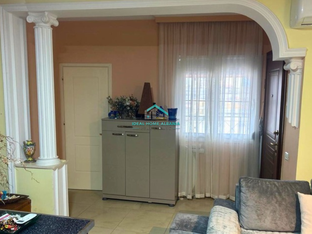 Casa Privata in Affitto – Zona del Comune, Vlorë.