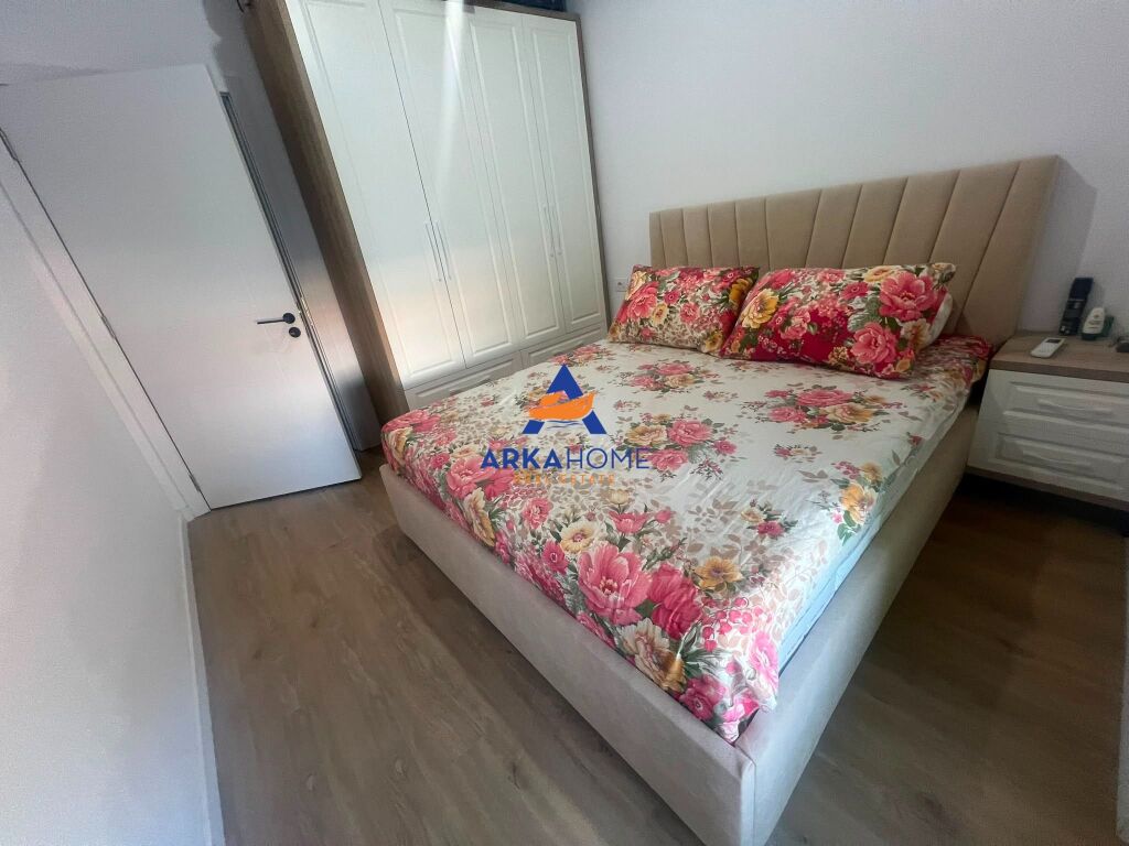 AFFITTASI APPARTAMENTO 1+1+ BALCONE "5 MAGGIO" 50.000 LEKE