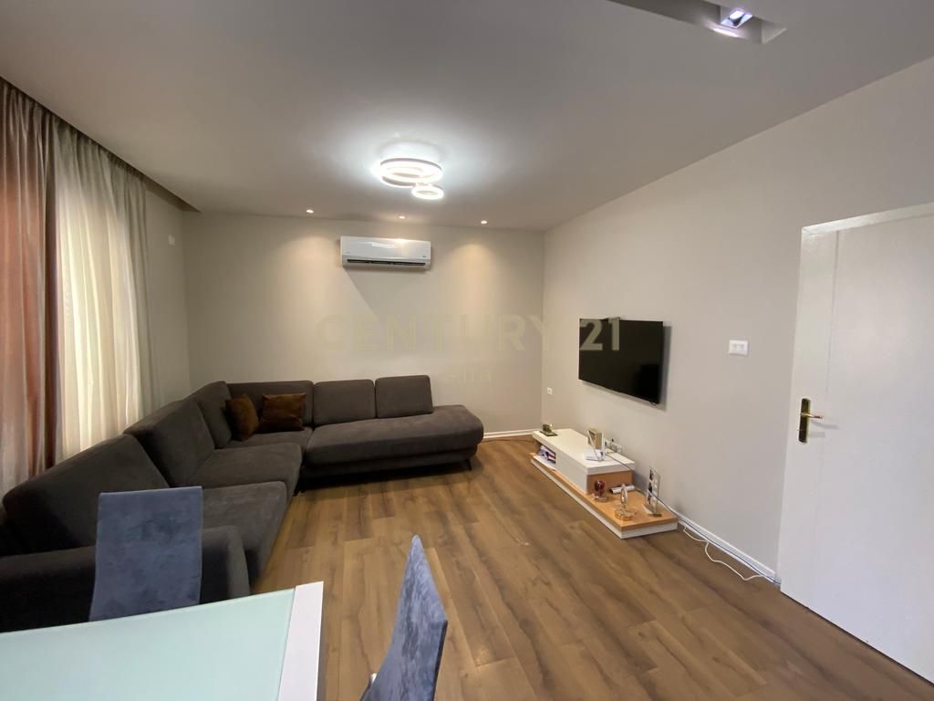Affittasi il secondo piano di una villa | Allias!
