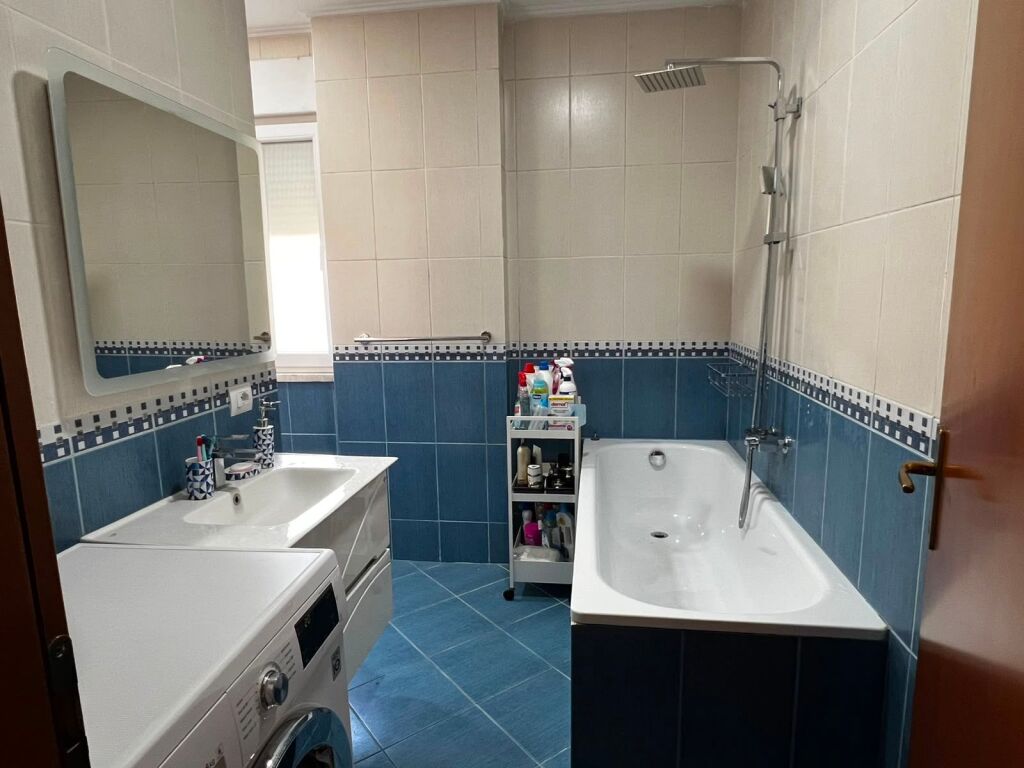 APARTAMENT 2+1+2 TUALETE. 70000 LEKE.DON BOSKO.