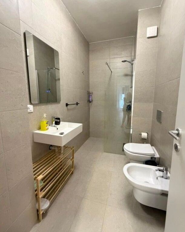 Apartament 2+1 me qera -5 maji, Medreseja