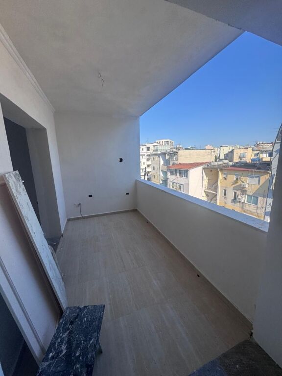 Apartment 1+1 for sale School Vasil Shanto